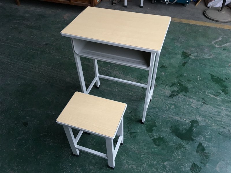 行业分析：学校家具公司的现状与发展